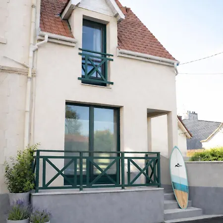 Maison à 300m De La *